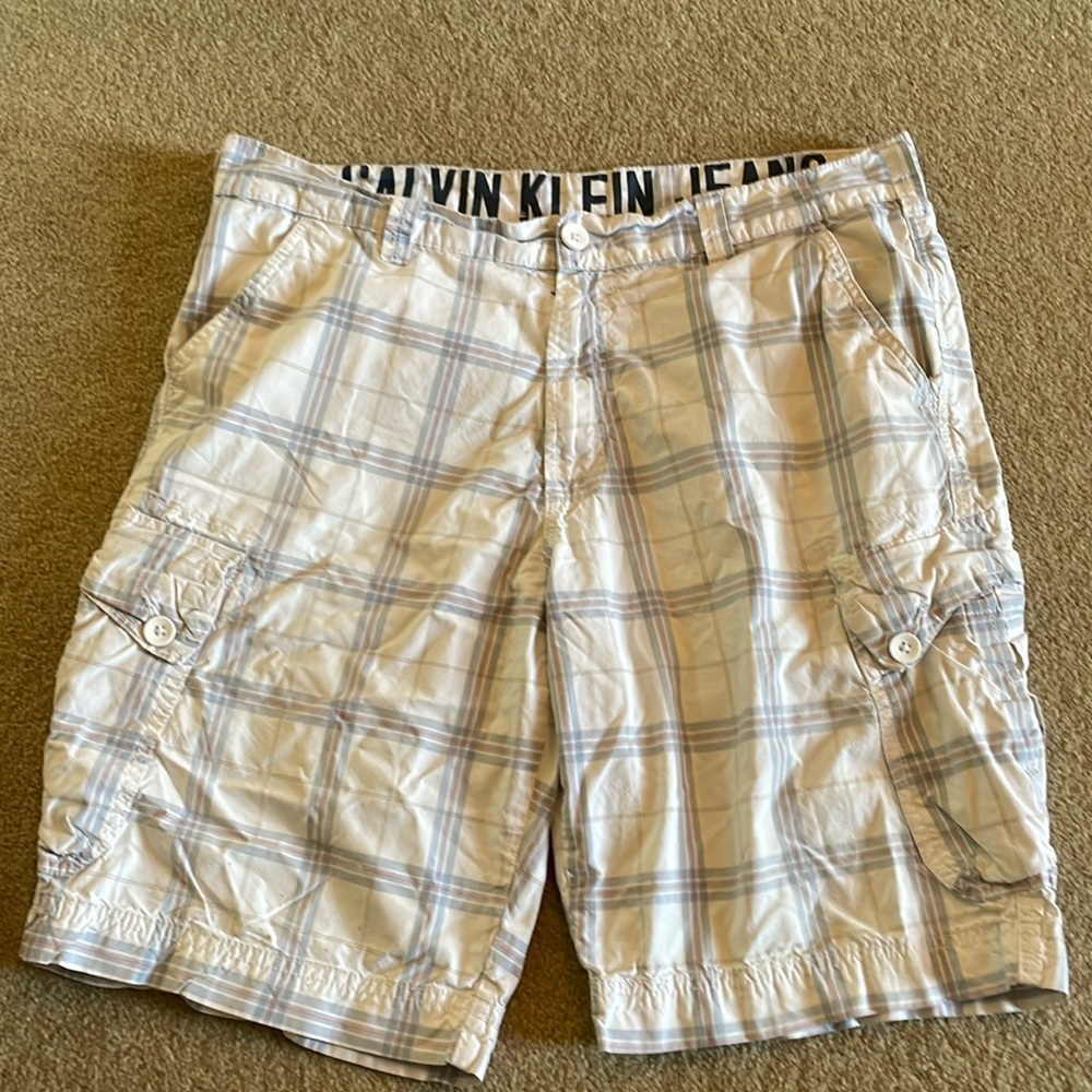 Men’s Plaid Cargo Shorts